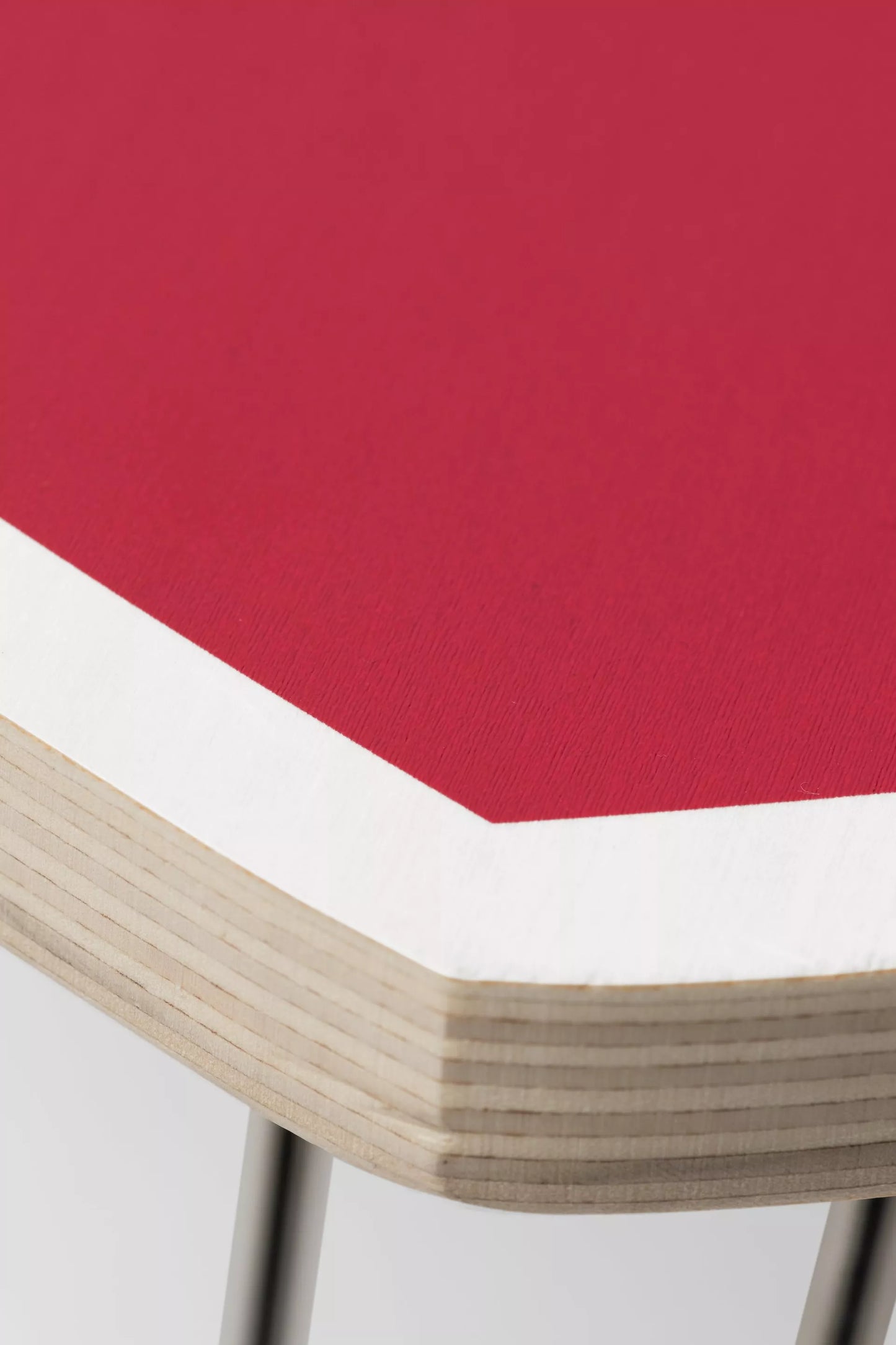 Carhartt - Heart Folding Table Scarlet / White