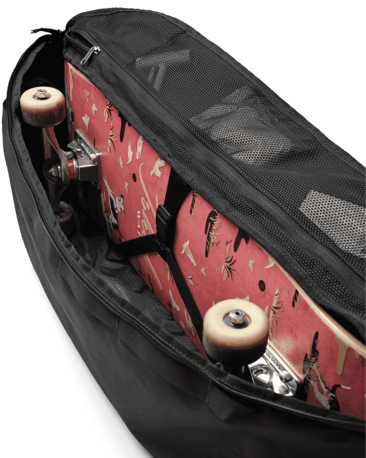 Db Journey - Skate Carrier 32L Black