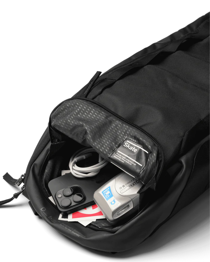 Db Journey - Skate Carrier 32L Black