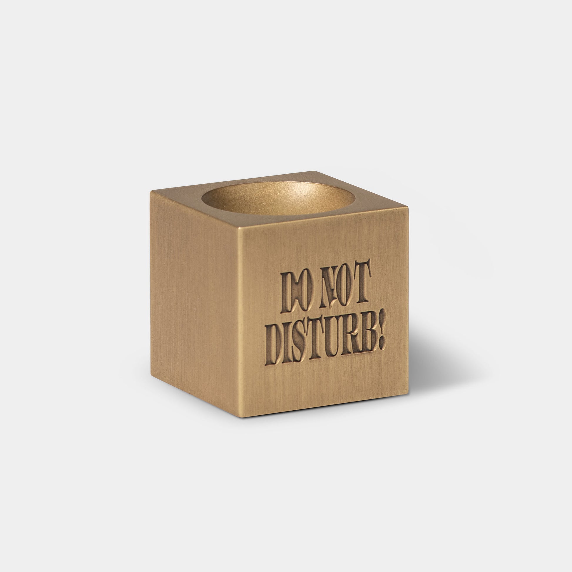 Carhartt WIP do not disturb suitsuketeline